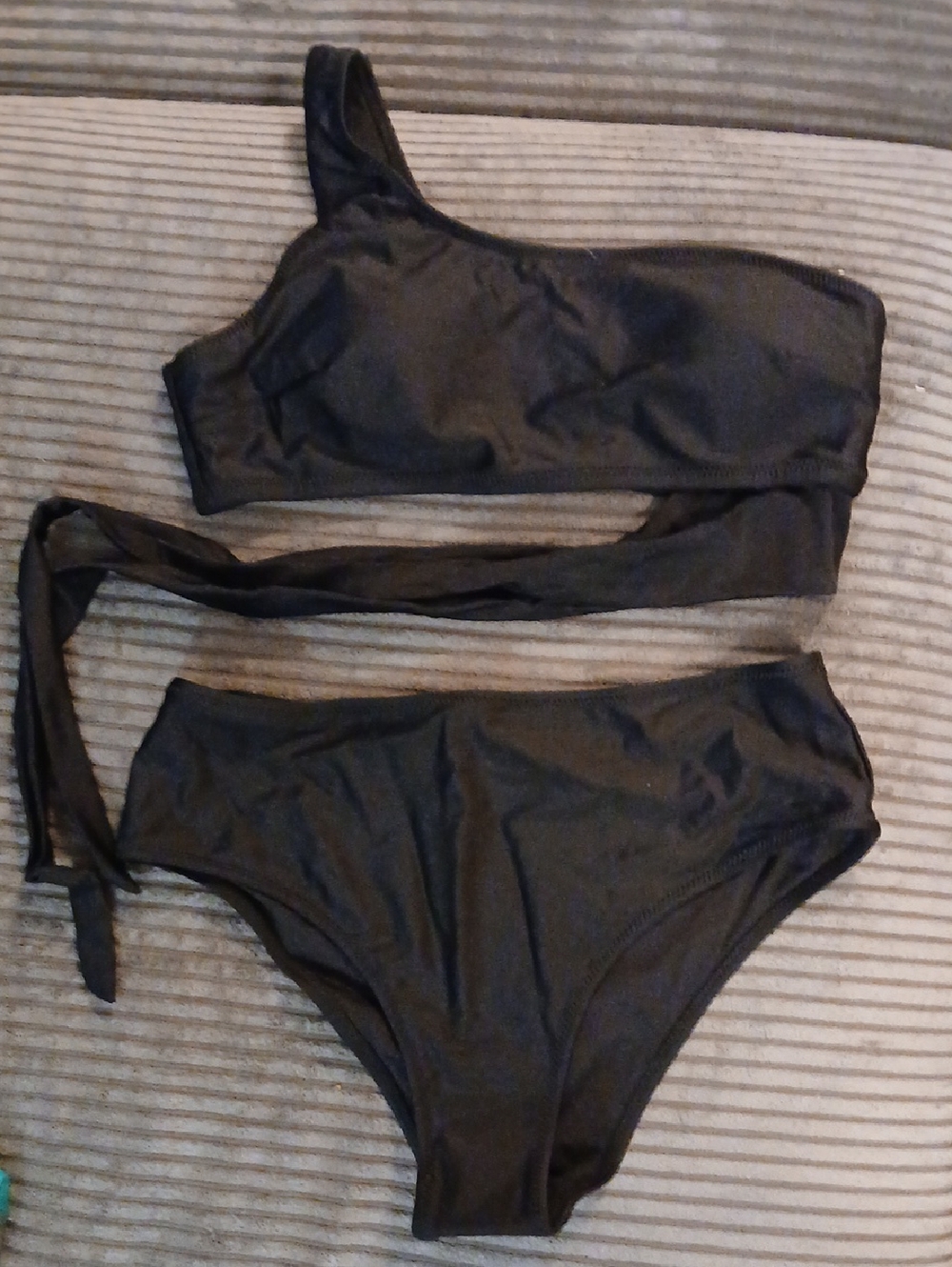 Beachsissi Classic One-Shoulder Black Bikini Set